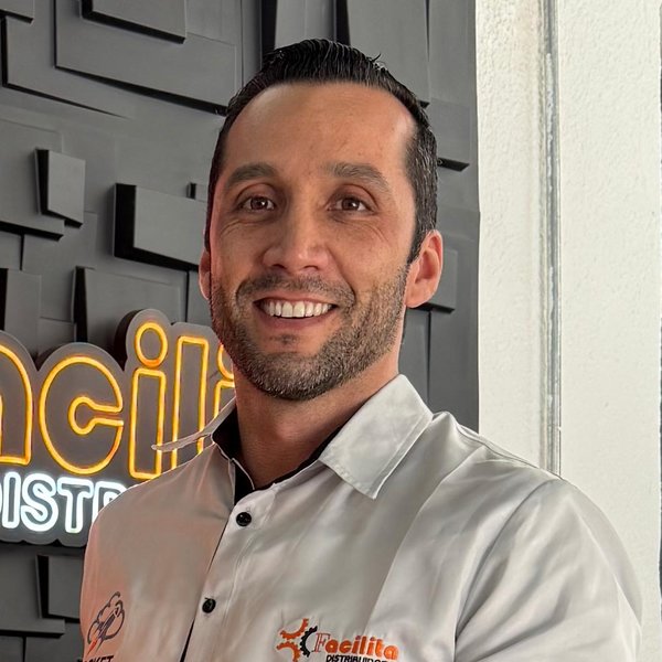 Anderson Cruz, fundador da Facilita Distribuidora